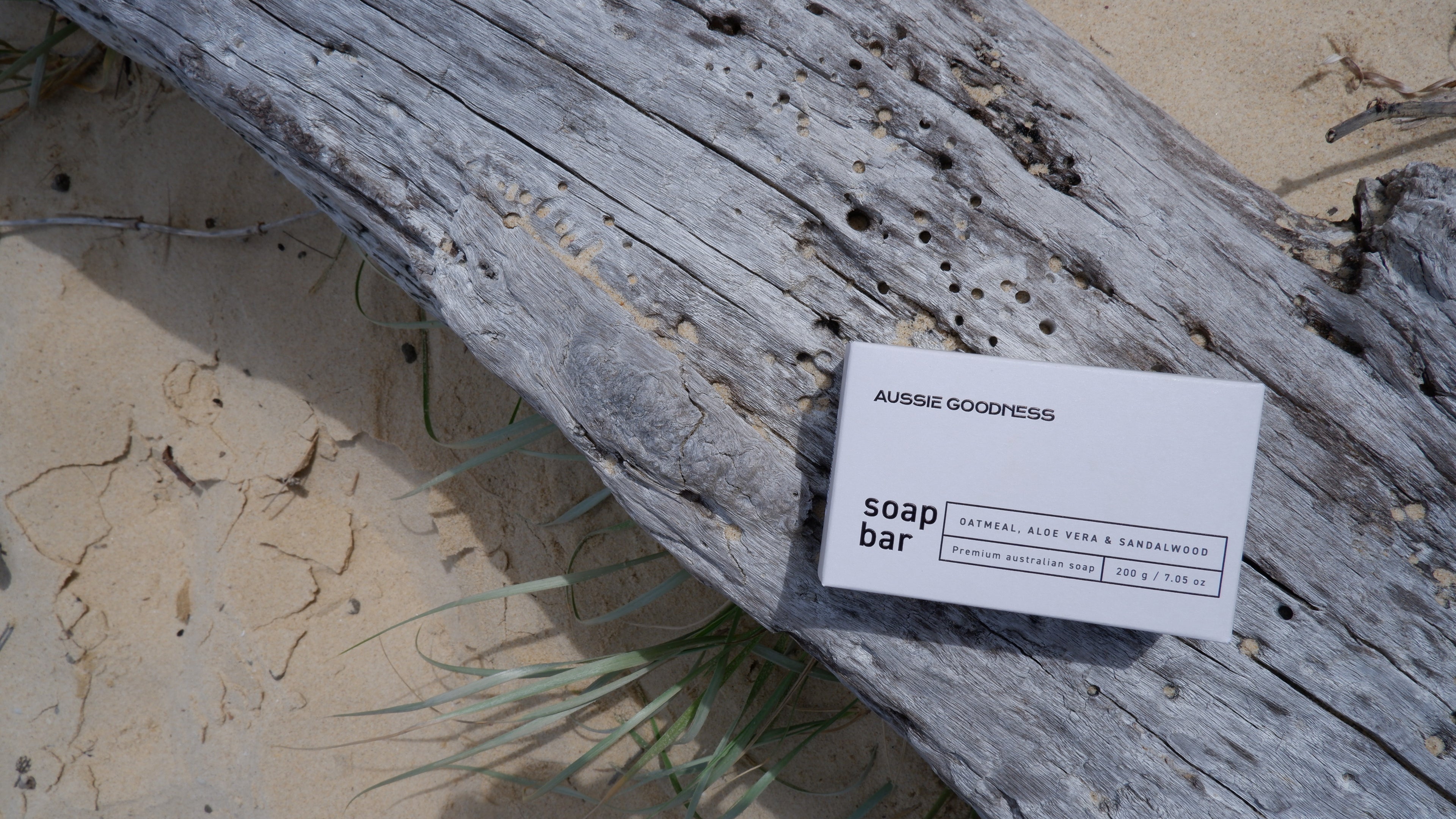 200g Oatmeal, Aloe Vera and Sandalwood Soap